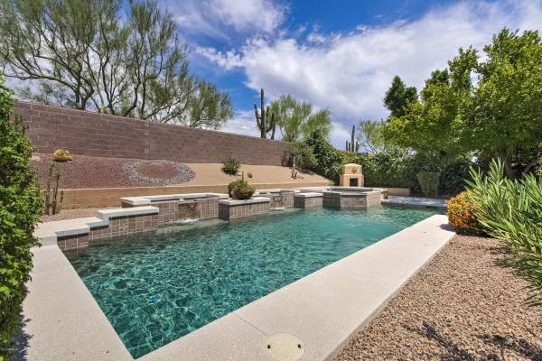 Scottsdale, AZ 85255,7672 E CALLE DE LAS BRISAS --