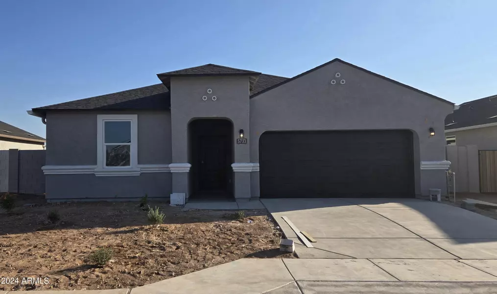 5733 E Clandestine Drive, San Tan Valley, AZ 85140