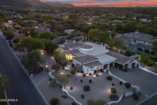 Paradise Valley, AZ 85253,6620 E STALLION Road