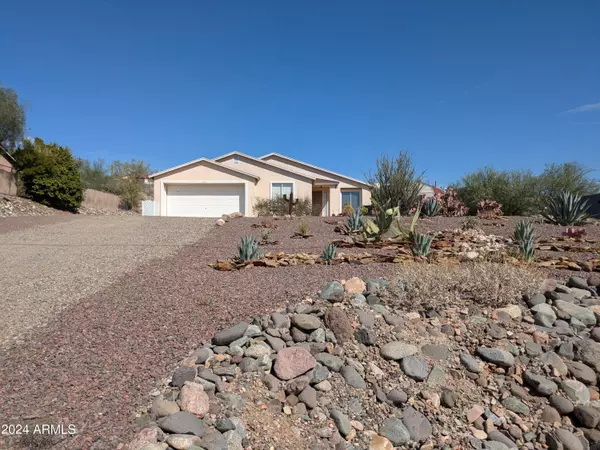 19440 E INDIAN HILLS Drive, Black Canyon City, AZ 85324