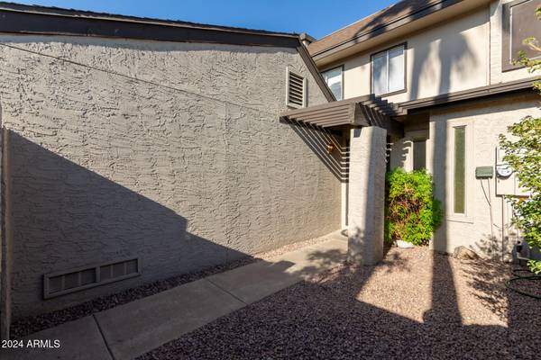 Mesa, AZ 85202,2338 W LINDNER Avenue #11