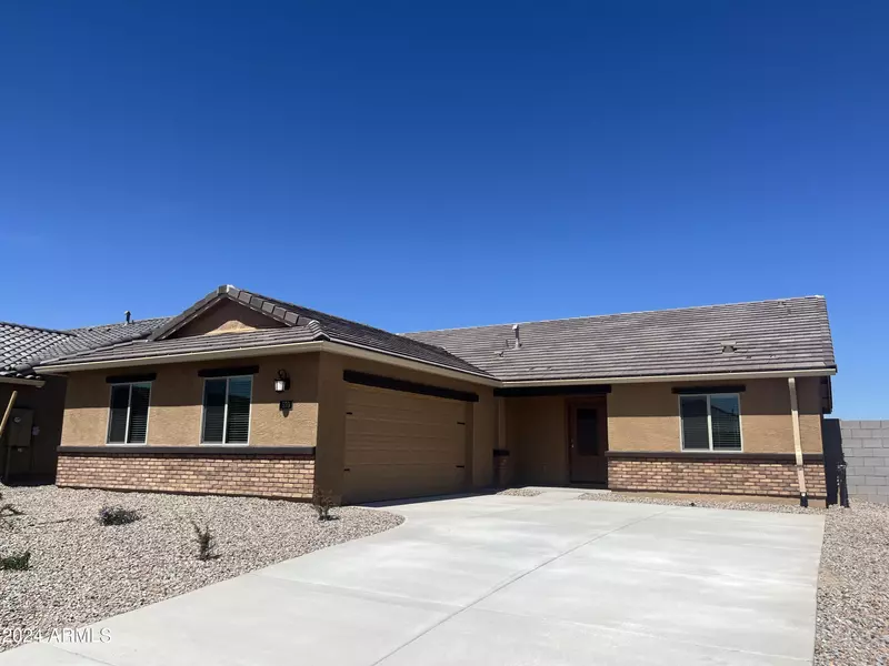 632 W CROWNED DOVE Trail, Casa Grande, AZ 85122