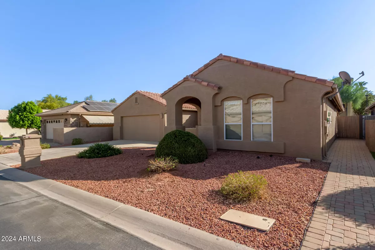 Sun Lakes, AZ 85248,25017 S LAKEWAY Drive