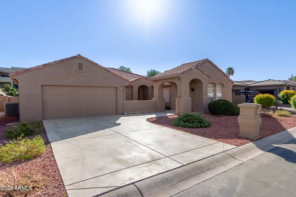 Sun Lakes, AZ 85248,25017 S LAKEWAY Drive