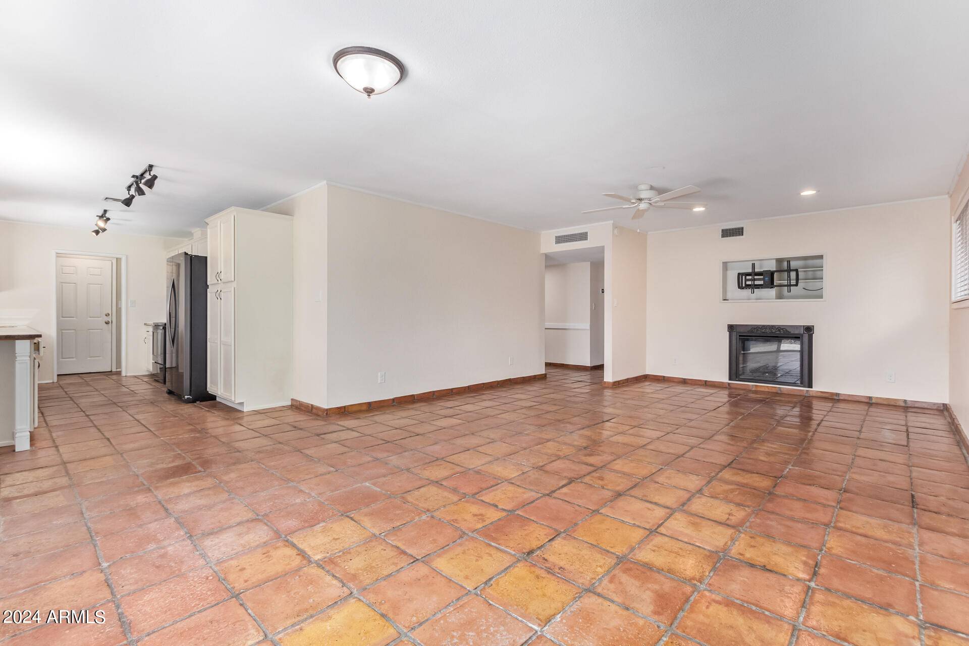 Tempe, AZ 85282,1205 E MANHATTON Drive