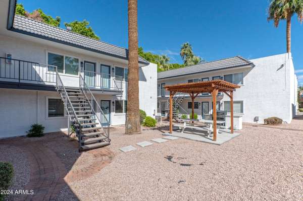 2539 N 48TH Street, Phoenix, AZ 85008