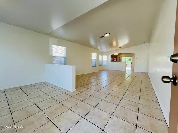 Tolleson, AZ 85353,3309 S 95th Drive