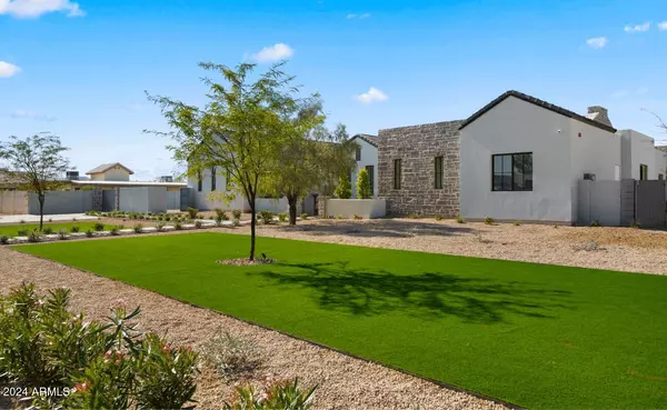 Paradise Valley, AZ 85253,9810 N 57TH Street