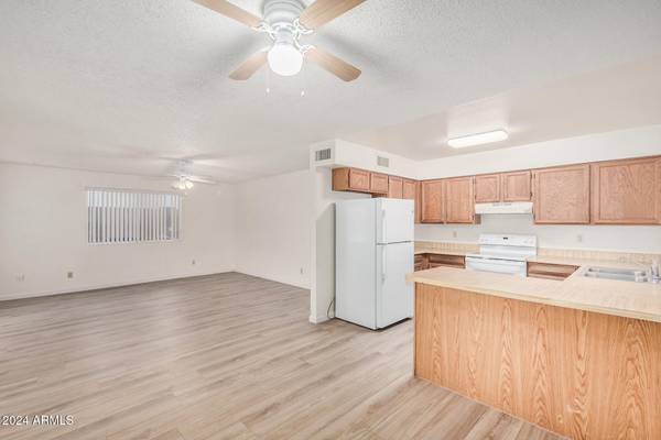 Mesa, AZ 85204,3321 E CRESCENT Avenue