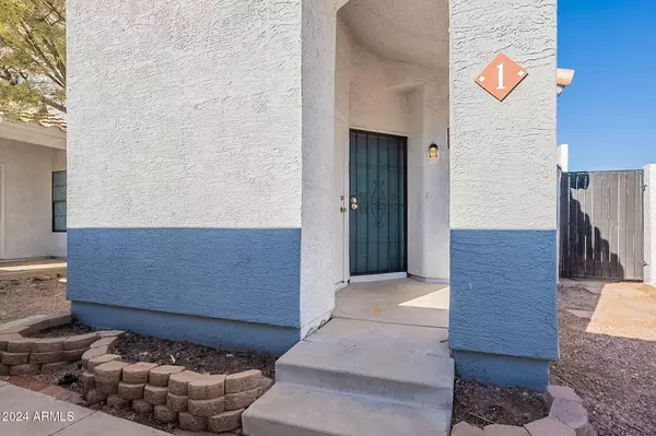 Chandler, AZ 85225,280 S ELIZABETH Way #1