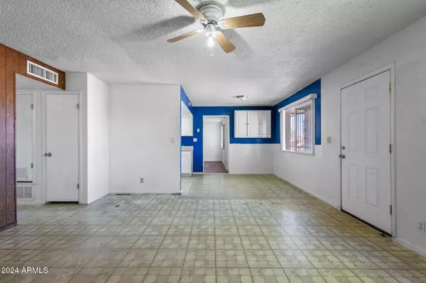 Tempe, AZ 85282,1621 W GENEVA Drive