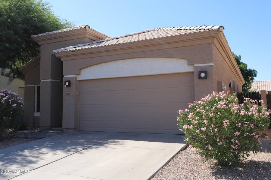 940 N GRANADA Drive, Chandler, AZ 85226