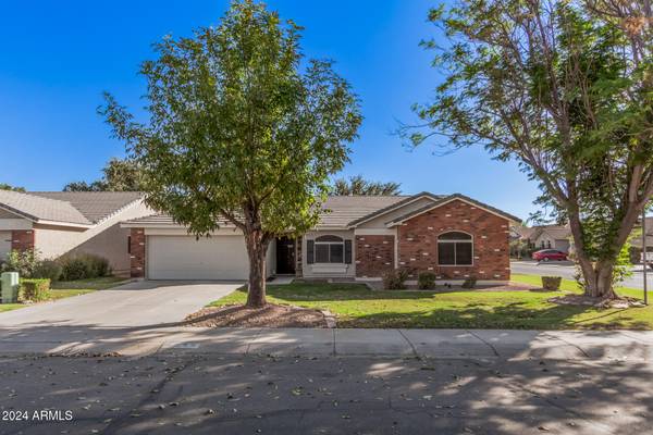 3555 E MAGNUS Drive, San Tan Valley, AZ 85140