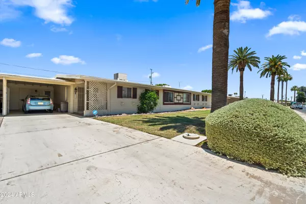 11038 W WINDSOR Drive, Sun City, AZ 85351