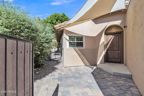 Chandler, AZ 85225,1696 E BUFFALO Circle