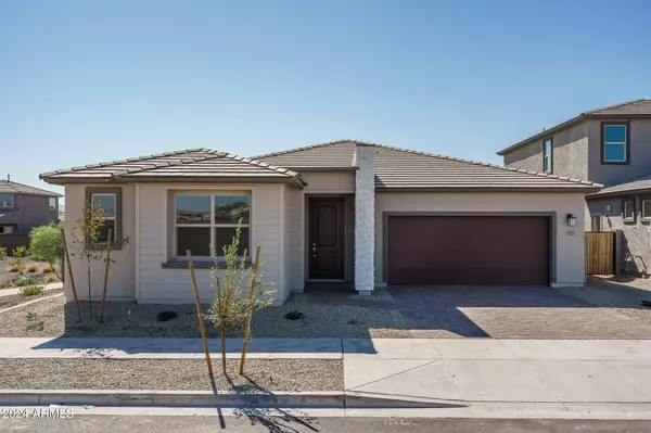 17823 W SOUTHGATE Avenue, Goodyear, AZ 85338