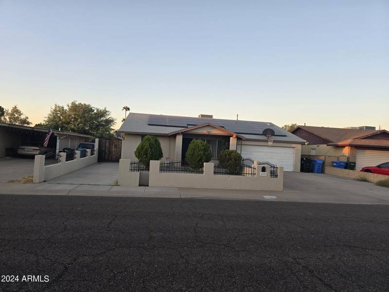 4330 W MESCAL Street, Glendale, AZ 85304