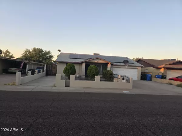 4330 W MESCAL Street, Glendale, AZ 85304