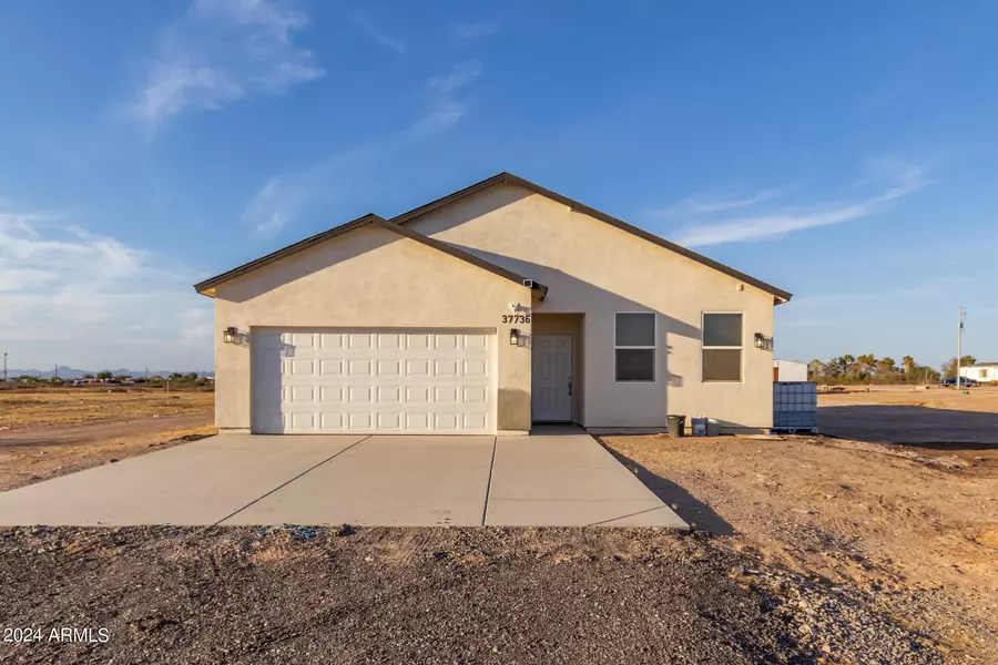 37736 W SUPERIOR Avenue, Tonopah, AZ 85354