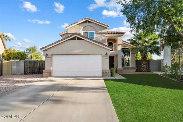 1383 E WASHINGTON Avenue, Gilbert, AZ 85234