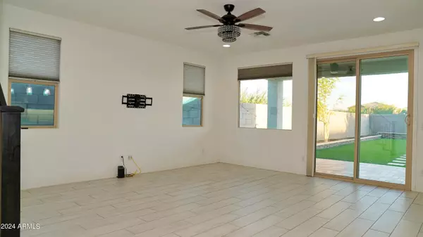 Peoria, AZ 85383,13337 W TETHER Trail