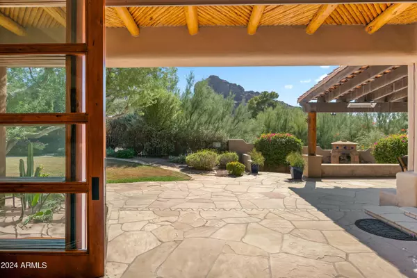 Paradise Valley, AZ 85253,6211 N 51ST Place
