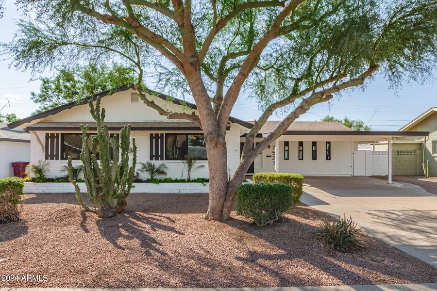 7521 E EDGEMONT Avenue, Scottsdale, AZ 85257