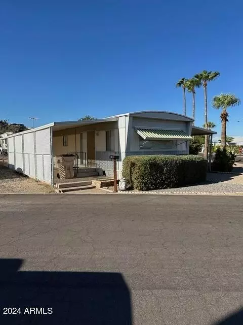 Phoenix, AZ 85024,19225 N CAVE CREEK Road #103