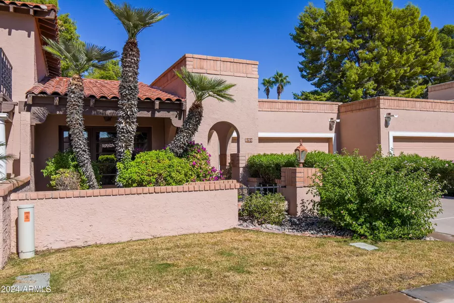 8230 E VIA DE LA ESCUELA --, Scottsdale, AZ 85258