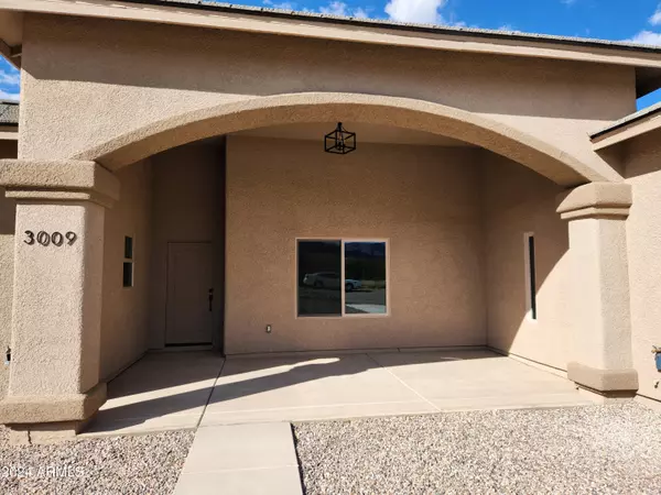 3009 Anika Way, Hereford, AZ 85615