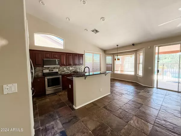 Phoenix, AZ 85045,537 W MOUNTAIN VISTA Drive