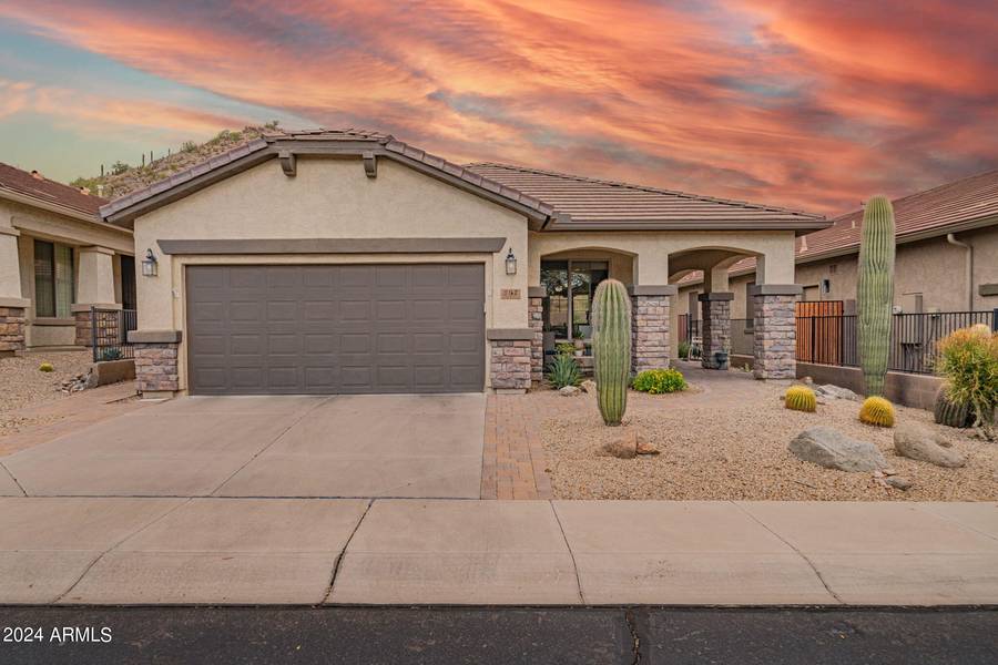 307 W TWIN PEAKS Parkway, San Tan Valley, AZ 85143