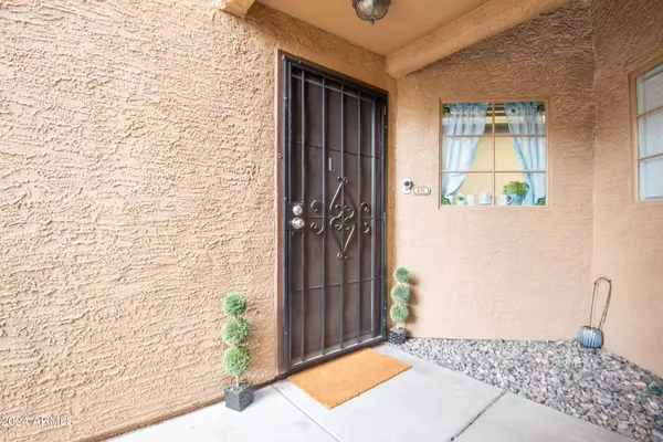 Phoenix, AZ 85032,3845 E GREENWAY Road #131