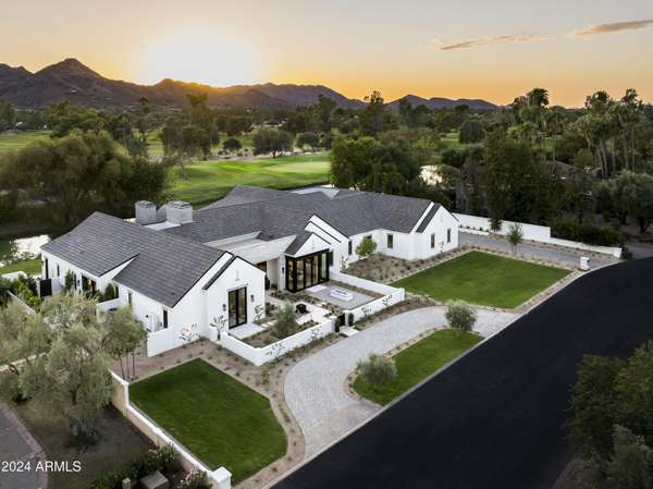 Paradise Valley, AZ 85253,8412 N GOLF Drive