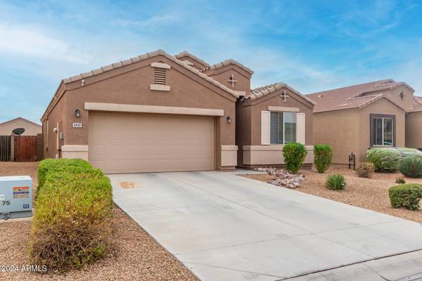 4939 E IOLITE Street, San Tan Valley, AZ 85143