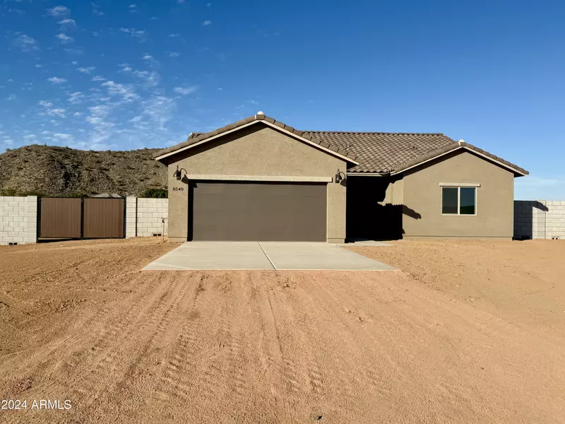 8434 W GINGER Trail, Casa Grande, AZ 85122