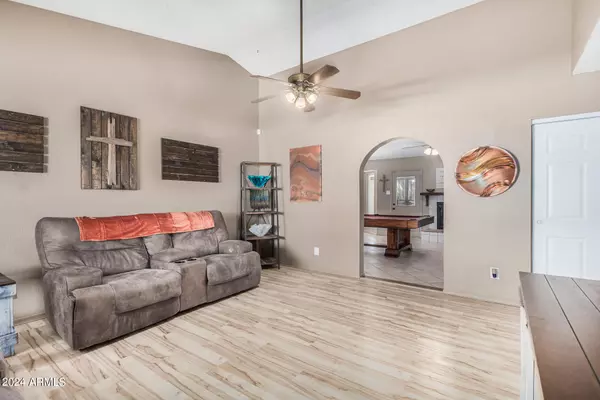 Mesa, AZ 85203,803 E HUBER Street