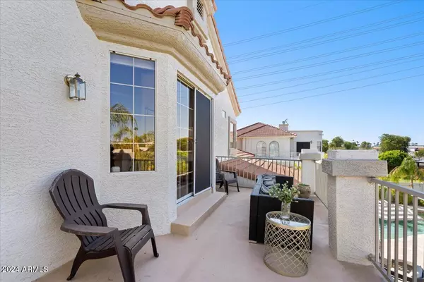 1912 E CATAMARAN Court, Gilbert, AZ 85234