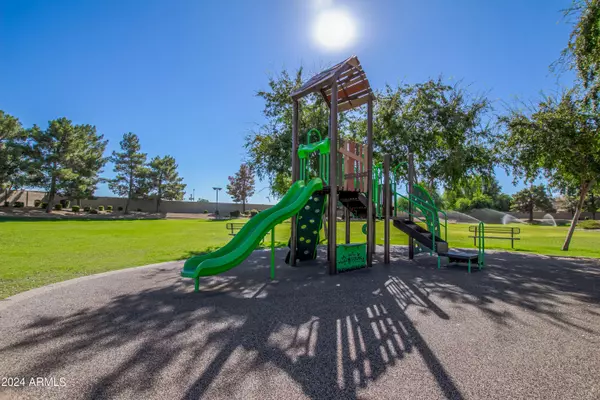 Glendale, AZ 85303,7664 W KRALL Street