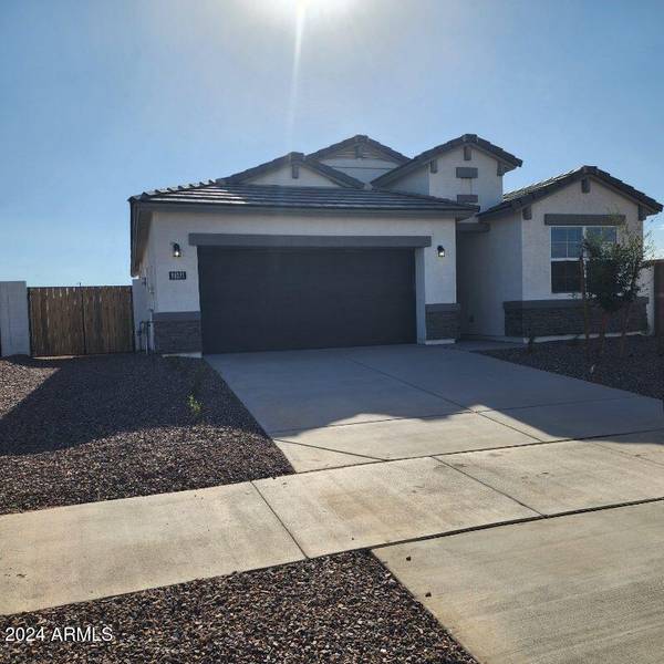 18371 W SMOKETREE Drive, Surprise, AZ 85387