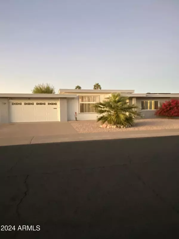 9526 W BROKENSTONE Drive, Sun City, AZ 85351