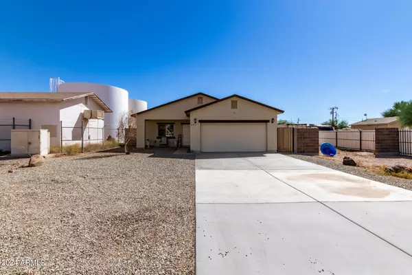 32411 N CENTER Street, Wittmann, AZ 85361