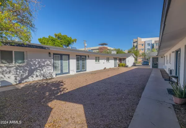 Scottsdale, AZ 85257,7238 E BELLEVIEW Street