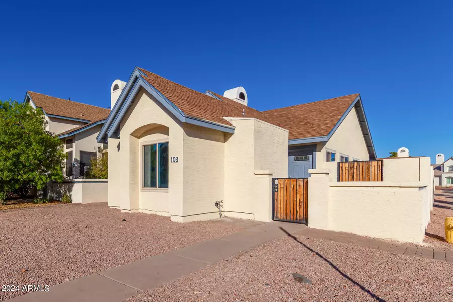 1535 N HORNE -- #103, Mesa, AZ 85203