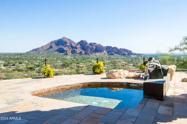 Paradise Valley, AZ 85253,7044 N HILLSIDE Drive