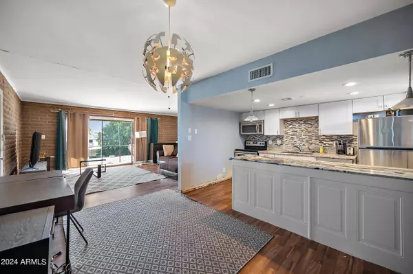 Phoenix, AZ 85016,1901 E MISSOURI Avenue #220