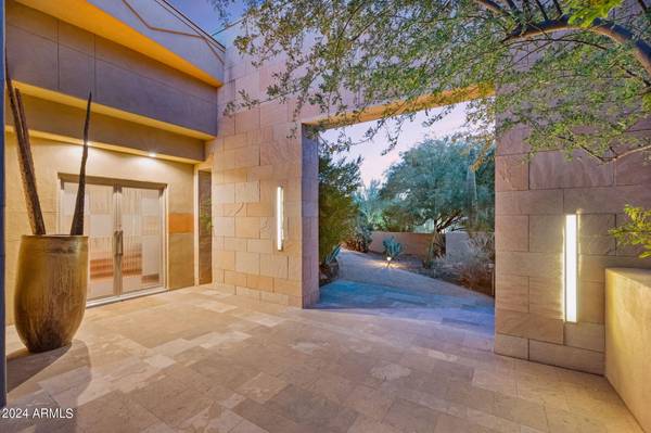 Paradise Valley, AZ 85253,6301 N 51ST Place