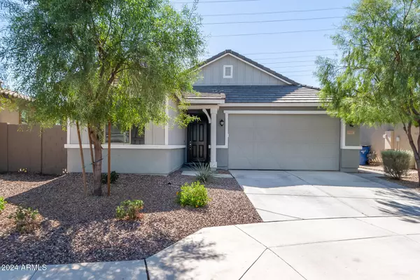 631 E BUCKINGHAM Avenue, Gilbert, AZ 85297