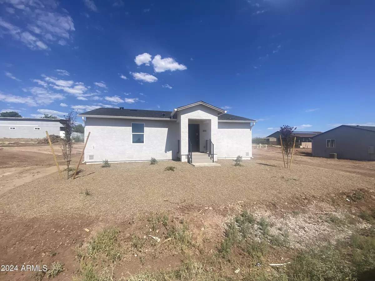 Mayer, AZ 86333,20154 E PRICKLY PEAR Drive