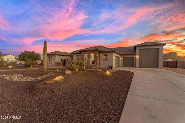 San Tan Valley, AZ 85143,439 W PAOLI Street